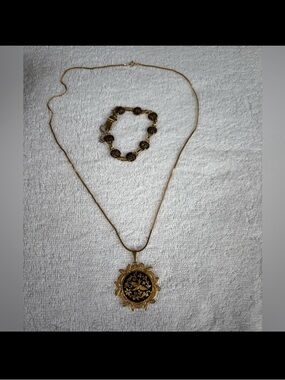 Estate Jewelry Vintage Filigree Bird Gold Tone Necklace & Bracelet Set